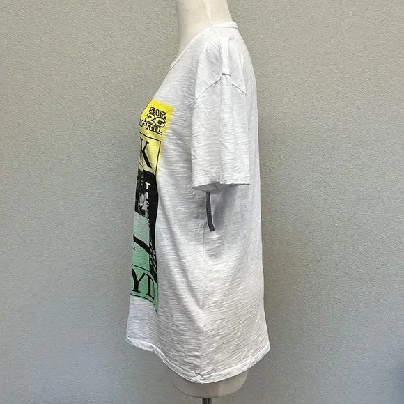 🥳HP🥳 Lucky 🍀 Brand Pink Floyd LA 1975 Graphic Band Tee - Picture 7 of 9